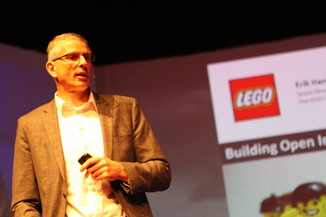 Erik Hansen, LEGO (Foto: Tom Halsør, NRK)