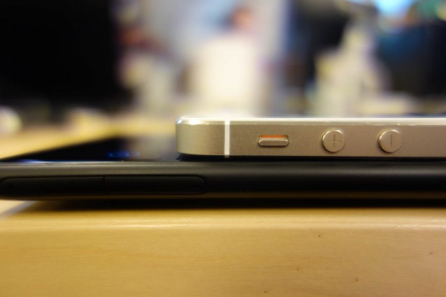 Nokia Lumia 1520 vs Apple iPhone 5S