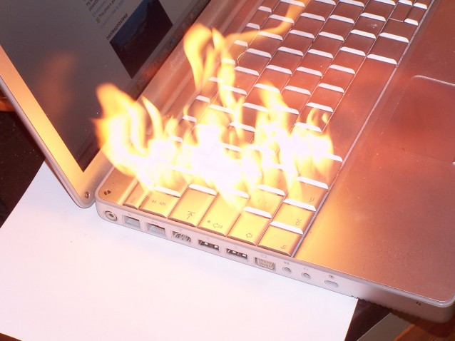 Flaming PowerBook - Foto: Flickr / cype_applejuice (CC)