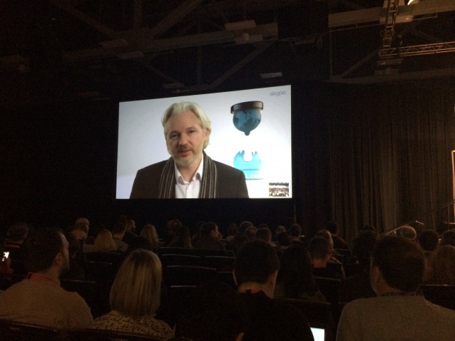 Assange på storskjerm under årets SXSW Interactive