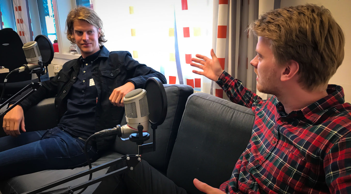 Torbjørn Bull Jenssen på besøk i podcast-sofaen vår. Foto: Marius Arnesen / NRKbeta.no