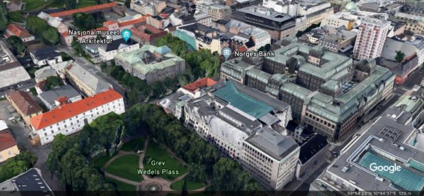 Skråstillt kartutsnitt over Norges Bank og området rundt, blant annet en park. En relativt detaljert modell, som ikke ser veldig pen ut, vises.