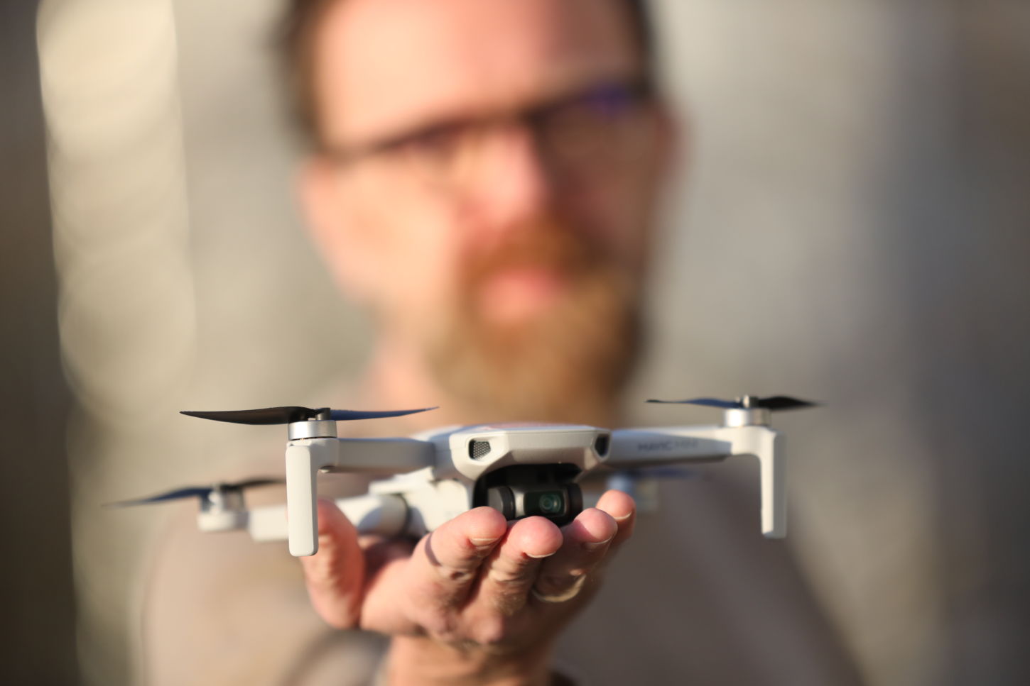 Strengere droneregler kan uregistrert flyging straffbart nyttår