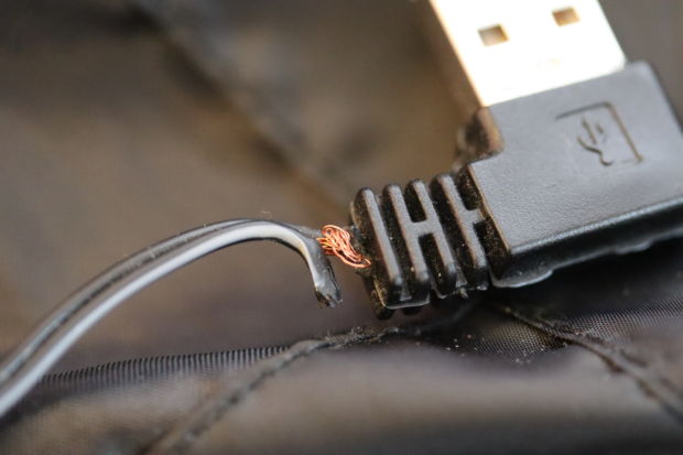 Bilde av ødelagt USB-plugg